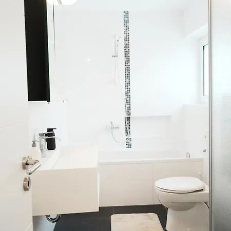 Διαμέρισμα Zentral, Nahe Legoland Und Stadtmitte, Flussblick - Perfekt Fuer Familien, Geschaeftstreffen, Monteure Und Mehr! Γκούνζμπουργκ