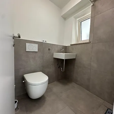 Διαμέρισμα Zentral, Nahe Legoland Und Stadtmitte, Flussblick - Perfekt Fuer Familien, Geschaeftstreffen, Monteure Und Mehr! Γκούνζμπουργκ