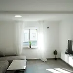 아파트 Zentral, Nahe Legoland Und Stadtmitte, Flussblick - Perfekt Fuer Familien, Geschaeftstreffen, Monteure Und Mehr! *