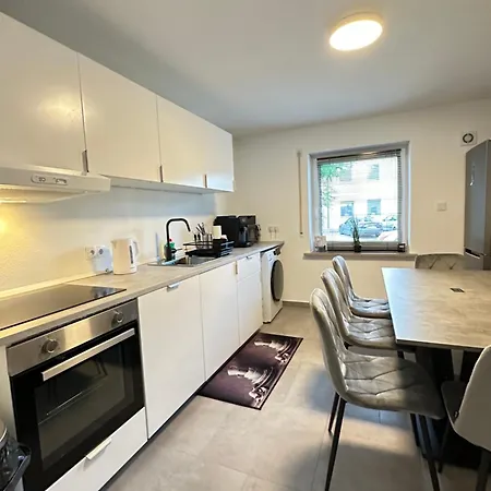 Zentral, Nahe Legoland Und Stadtmitte, Flussblick - Perfekt Fuer Familien, Geschaeftstreffen, Monteure Und Mehr! *